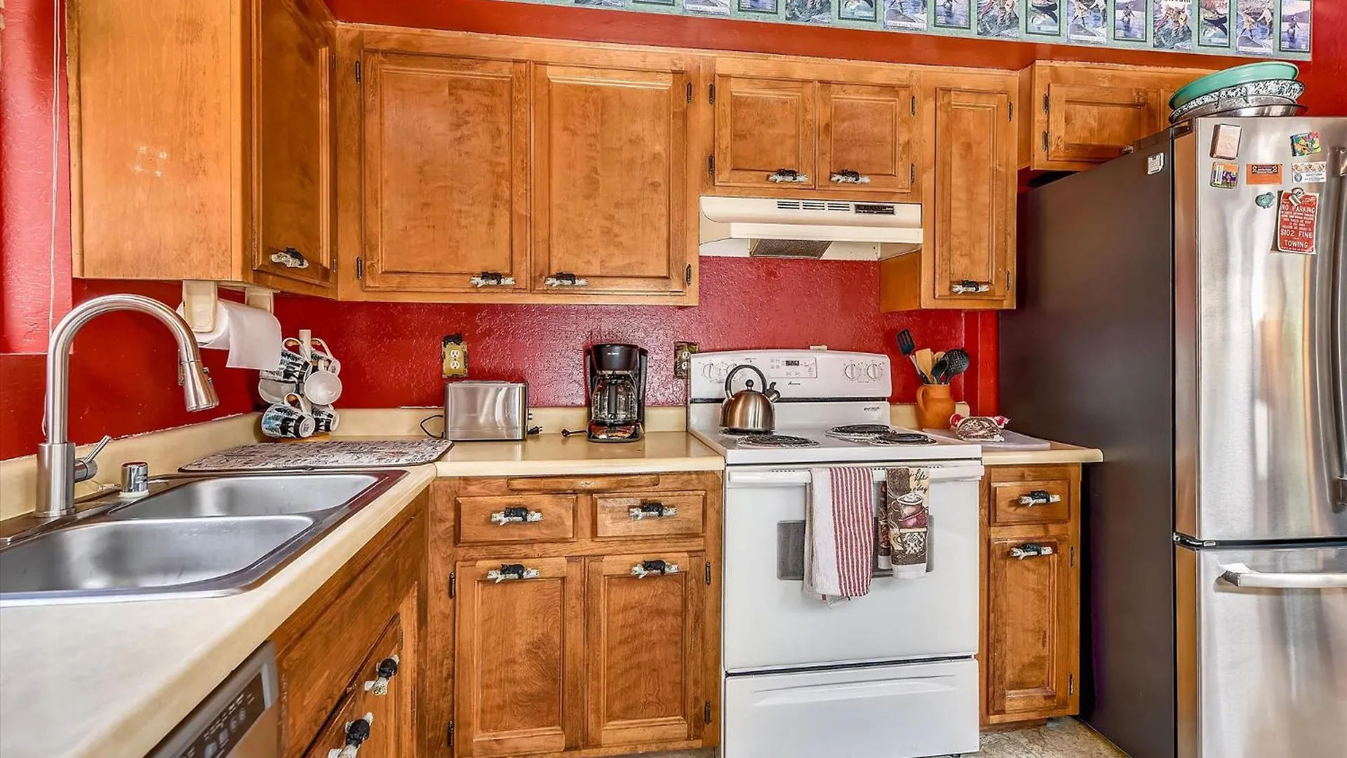 Only 7 Miles To Heavenly, Huge Deck, Pets Welcome South Lake Tahoe Holiday home
