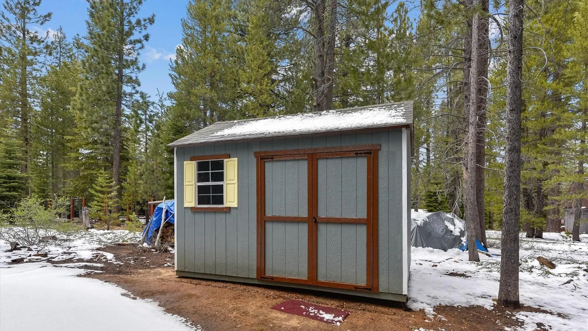 Only 7 Miles To Heavenly, Huge Deck, Pets Welcome South Lake Tahoe